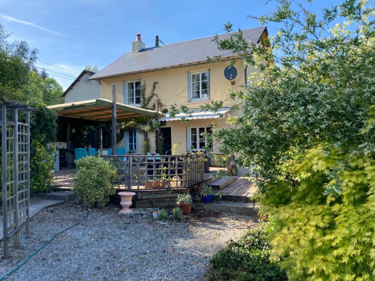 La Maison Charmante D'Elisabeth Saint-Ybard Exteriér fotografie