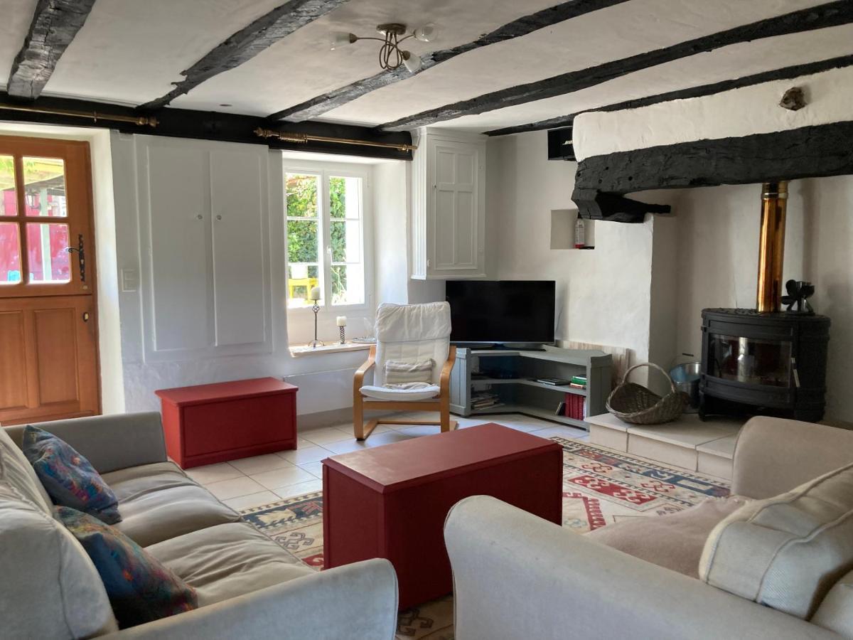 La Maison Charmante D'Elisabeth Saint-Ybard Exteriér fotografie